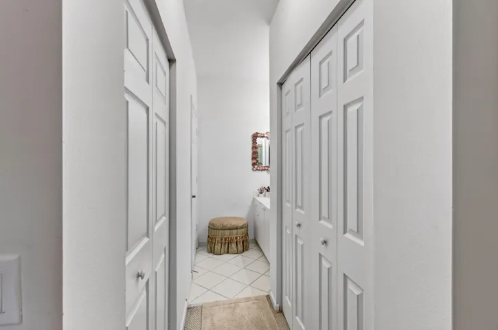 10dressing area