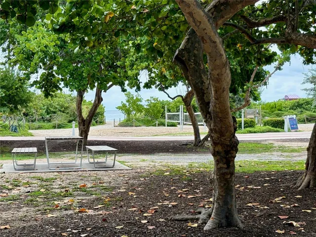 Main Entrance to North Beach Park