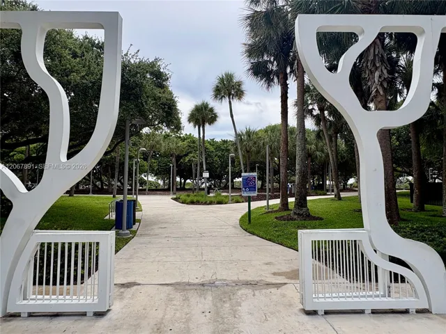 Main Entrance to North Beach Park