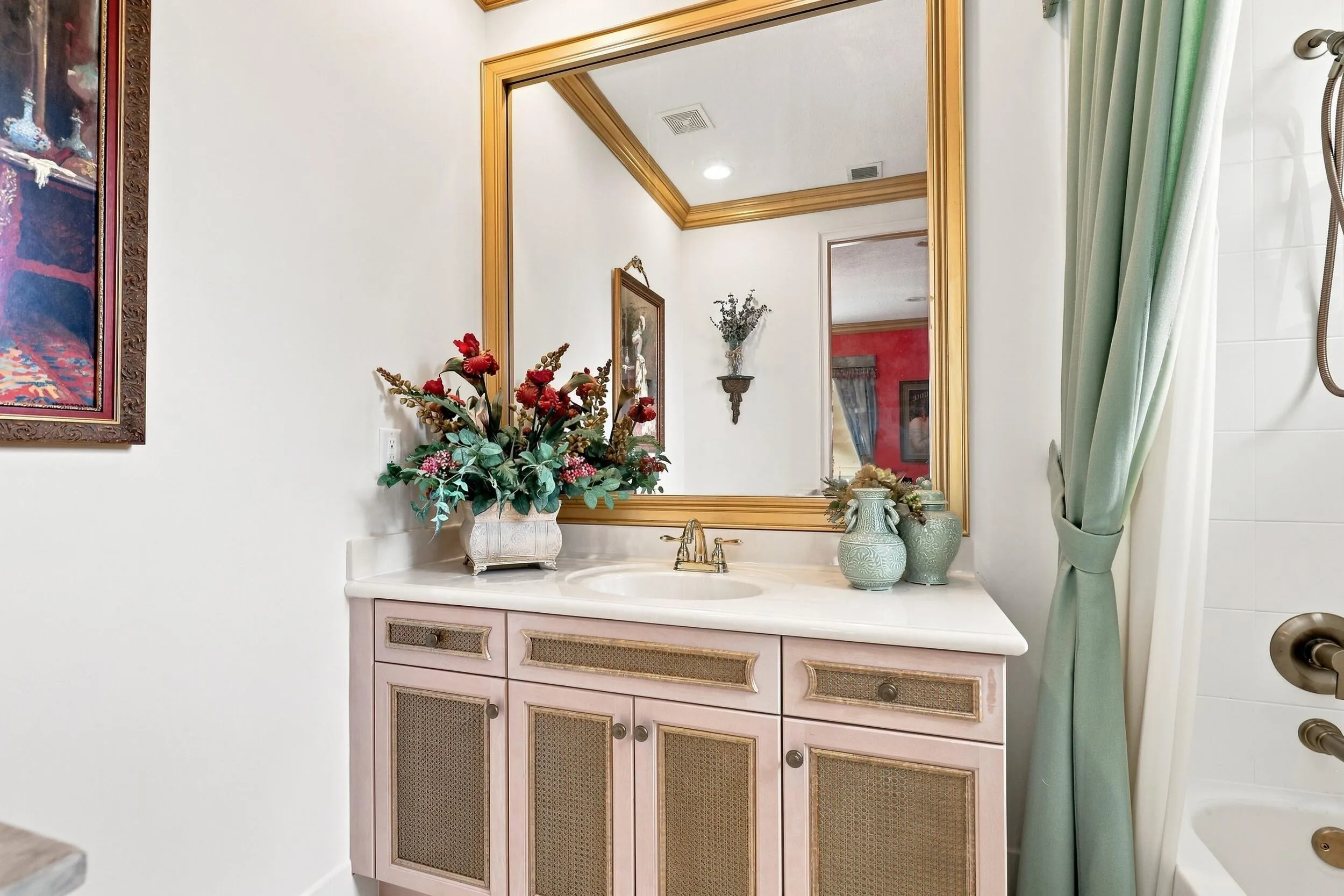5th bathroom on 2nd floor with tub