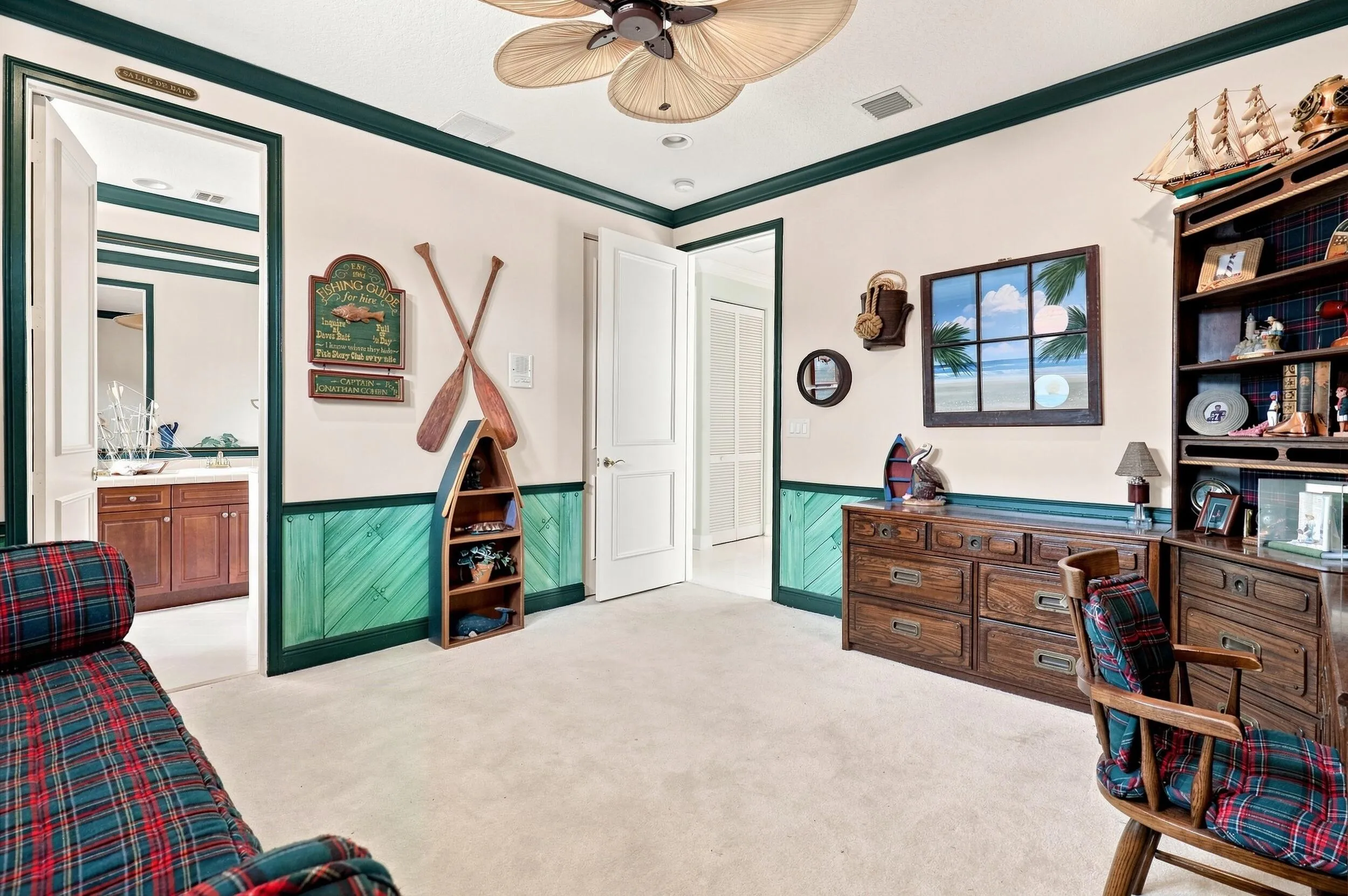 3rd bedroom on 2nd floor with ensuite bathroom