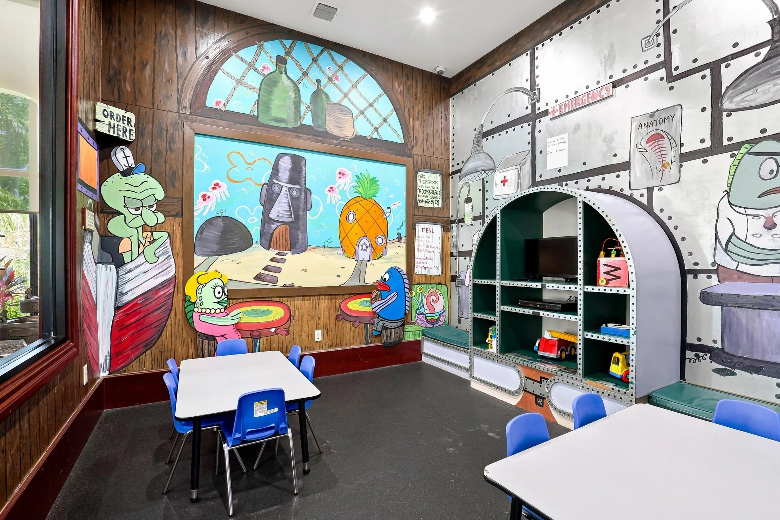 Clubhouse kid's playroom.