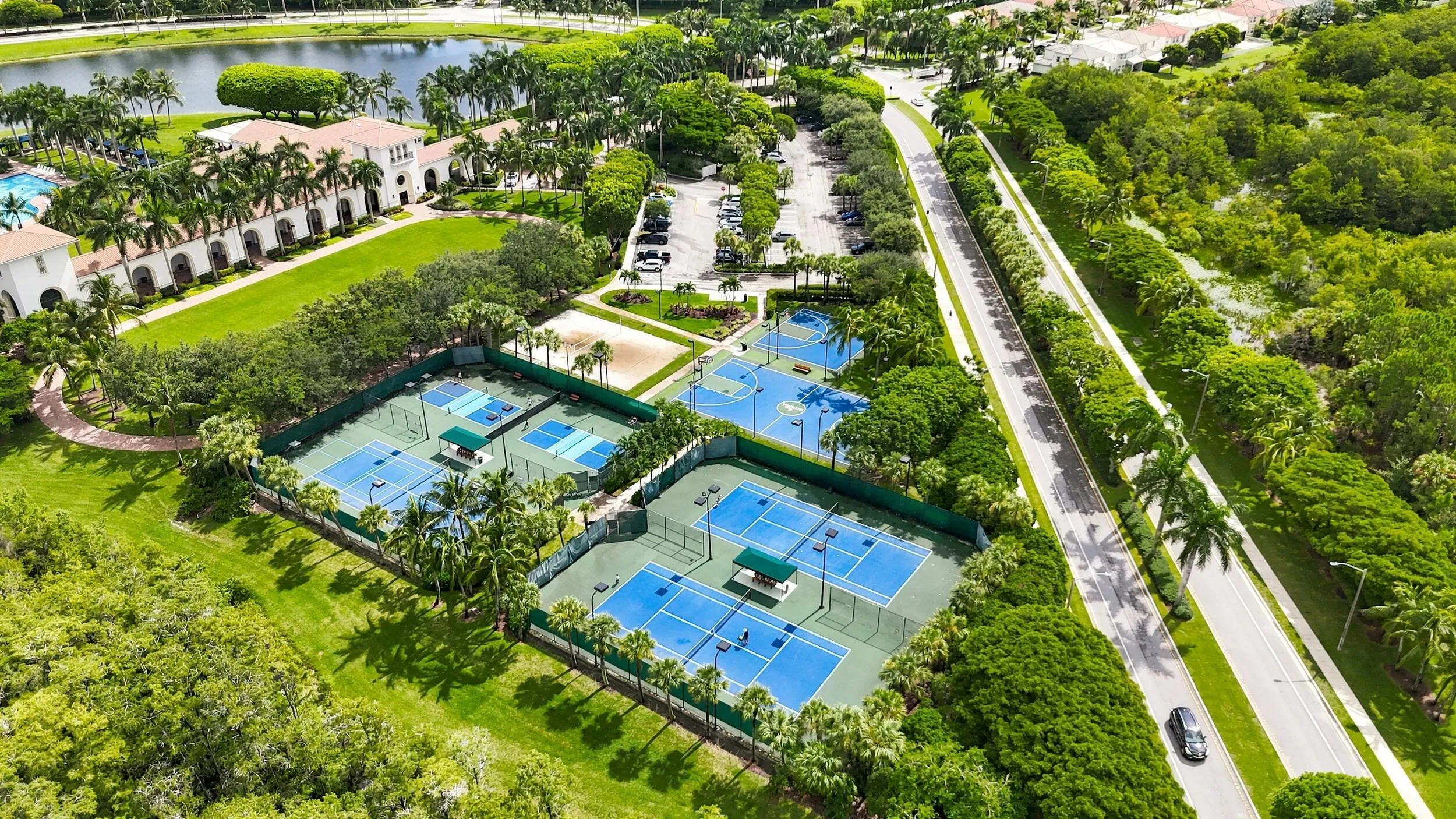 Clubhouse has 4 tennis and 2 pickleball courts