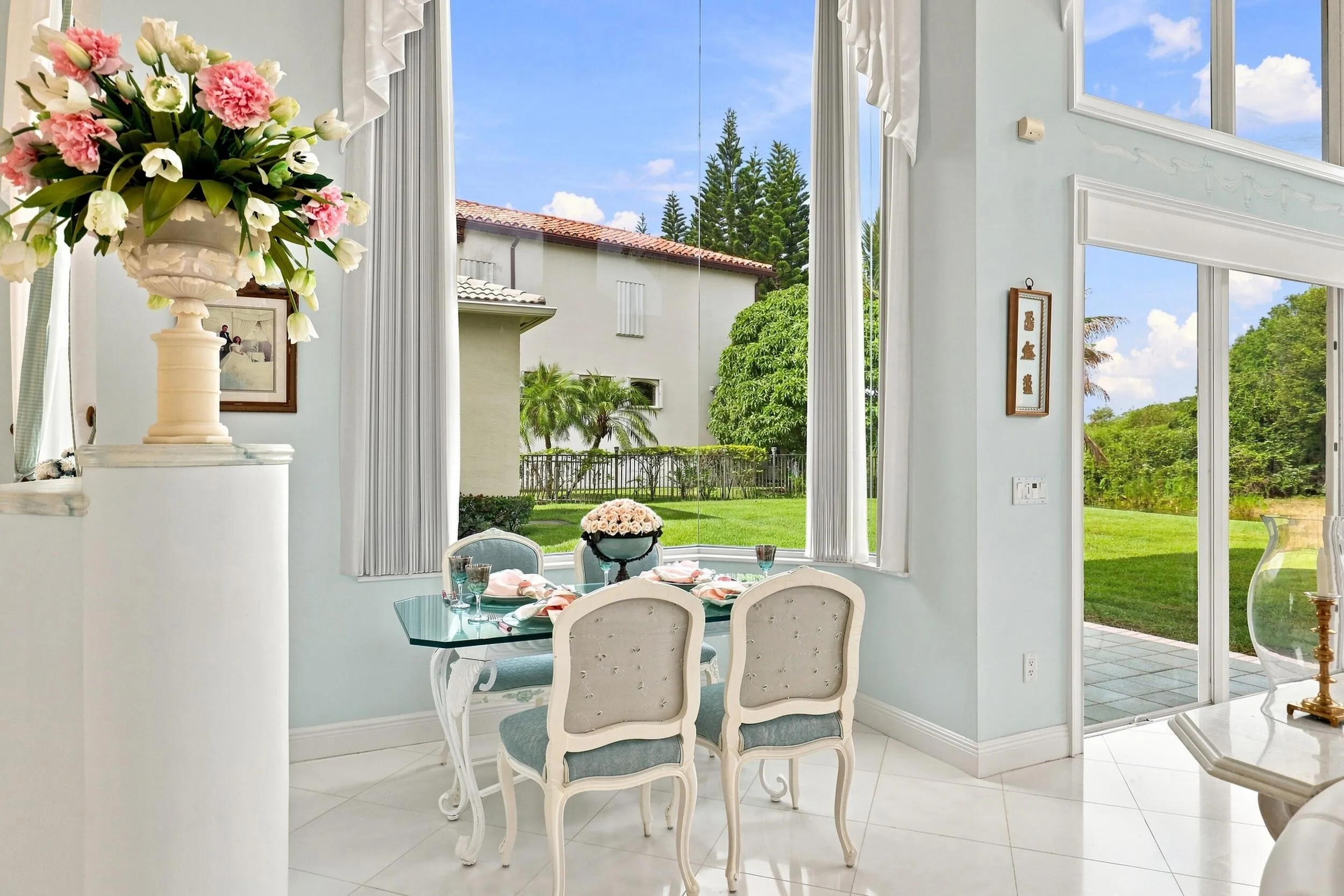 Informal dining room area facing natural preserve