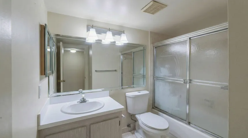 222 Pine Hov Cir B2_008