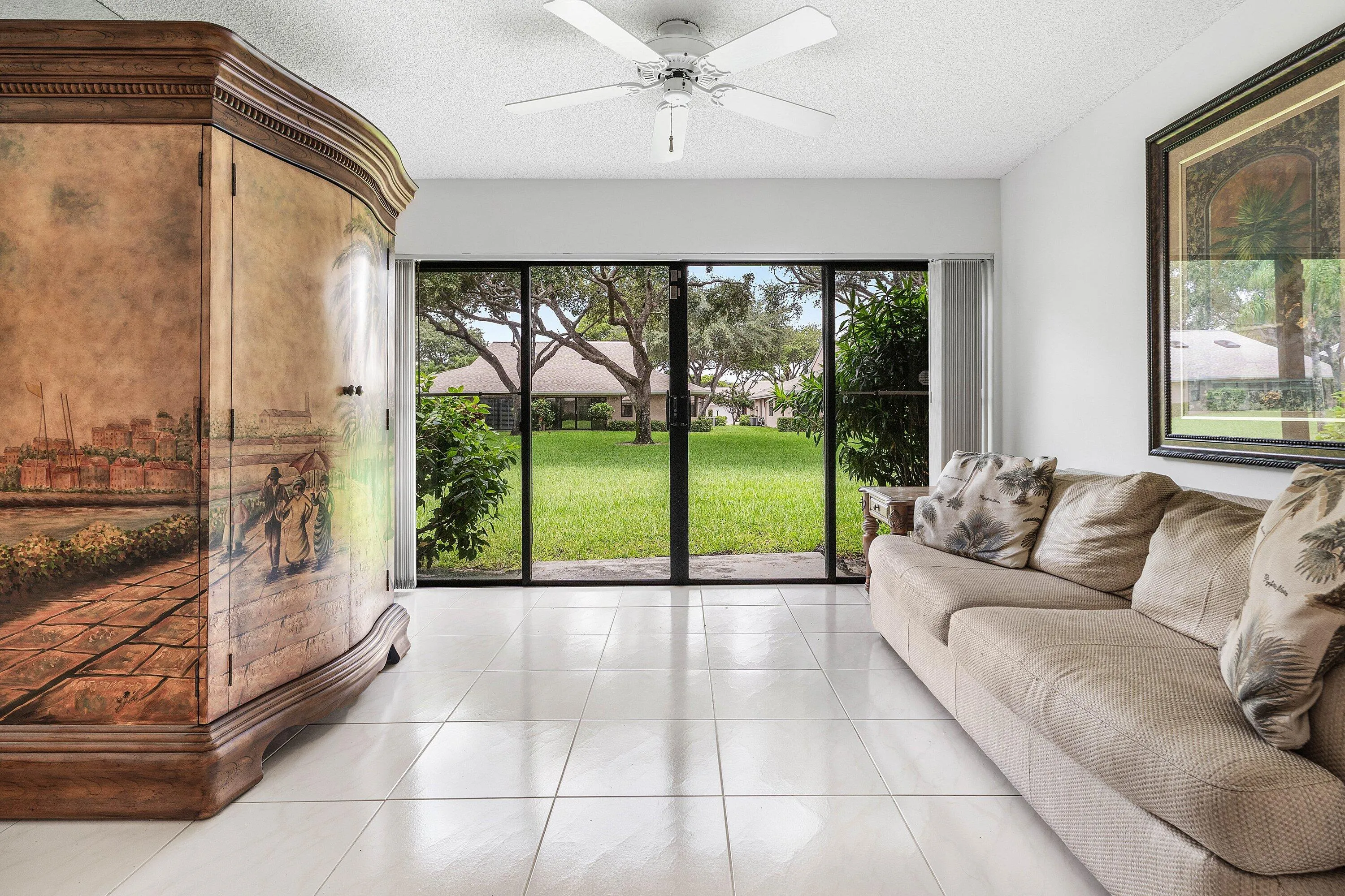 019-8271SunLakeDrive-BocaRaton-FL-33496-