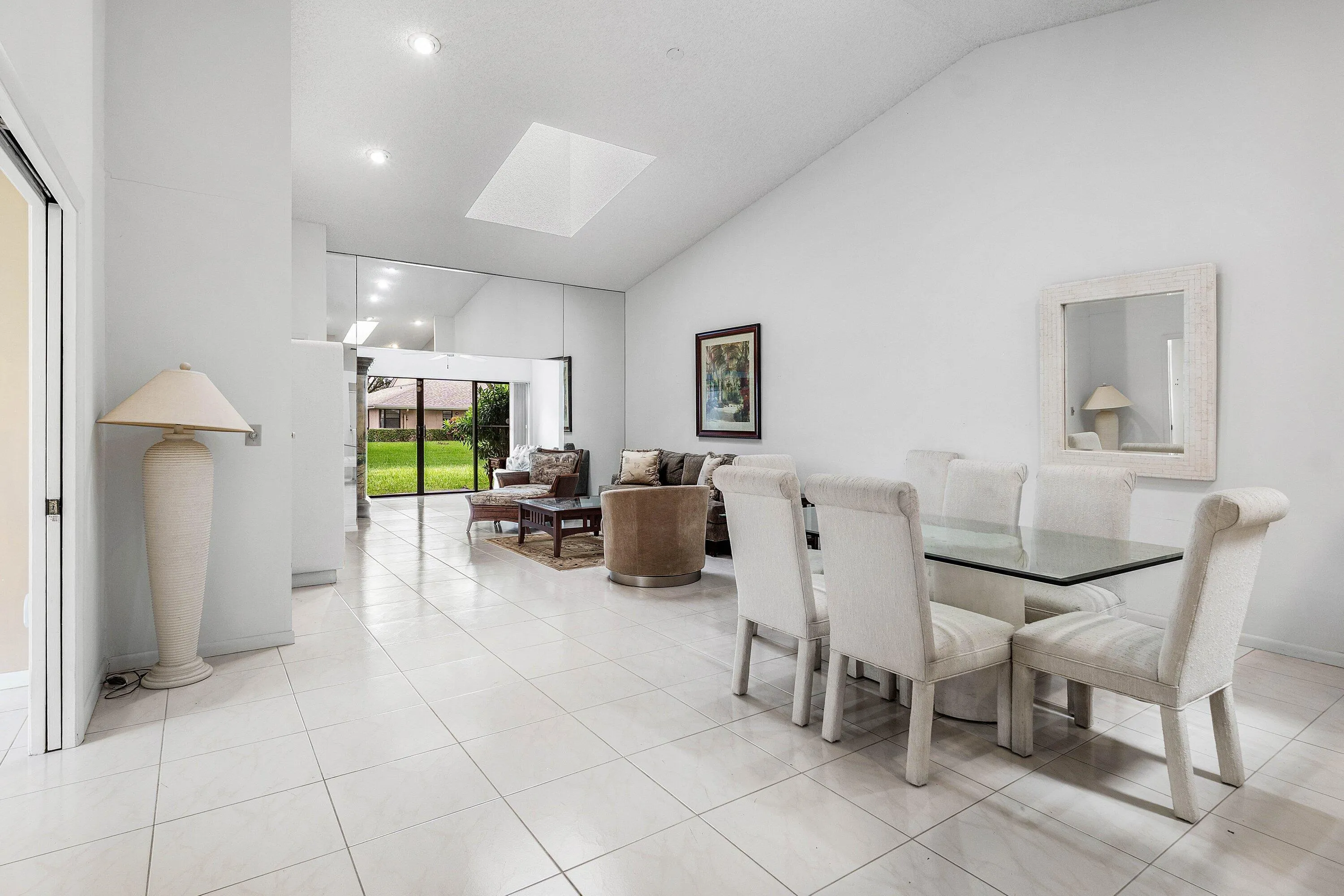 013-8271SunLakeDrive-BocaRaton-FL-33496-