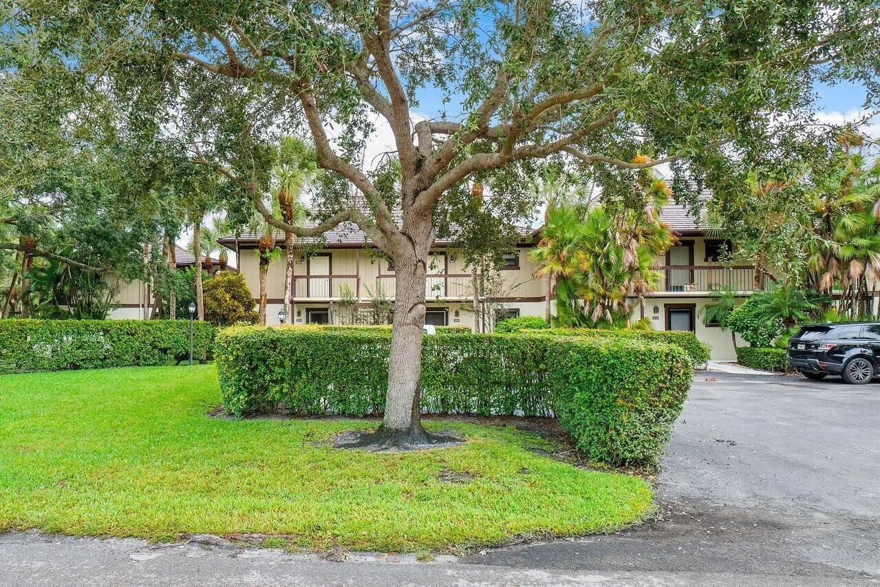 002-13334PoloClubRoad-Wellington-FL-3341