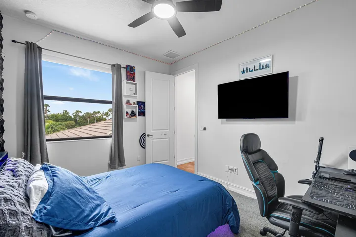 045-8331GrandPrixLane-BoyntonBeach-FL-33