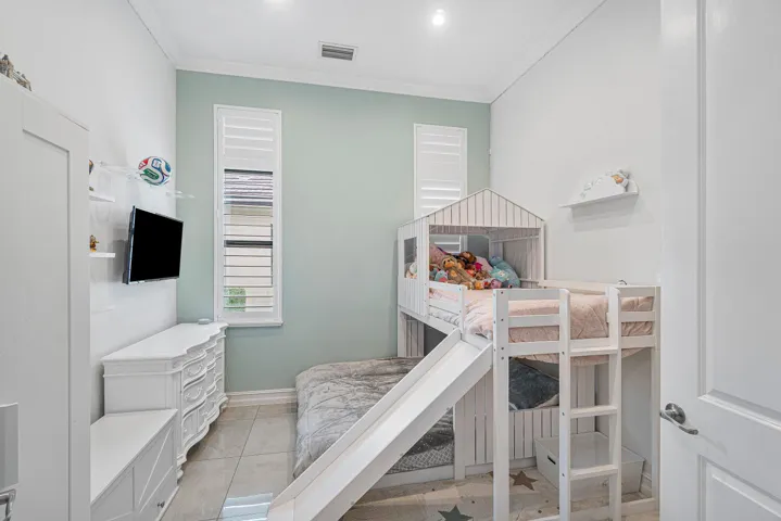 025-8331GrandPrixLane-BoyntonBeach-FL-33