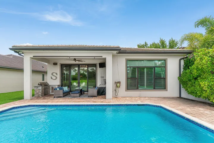050-8331GrandPrixLane-BoyntonBeach-FL-33