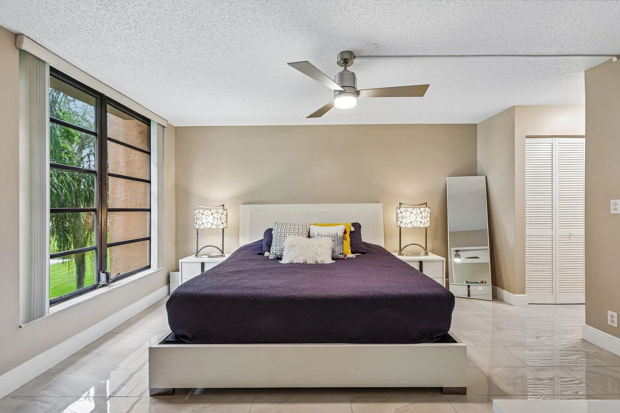 24-web-or-mls-Coral Lake Dr 206-S0608-02