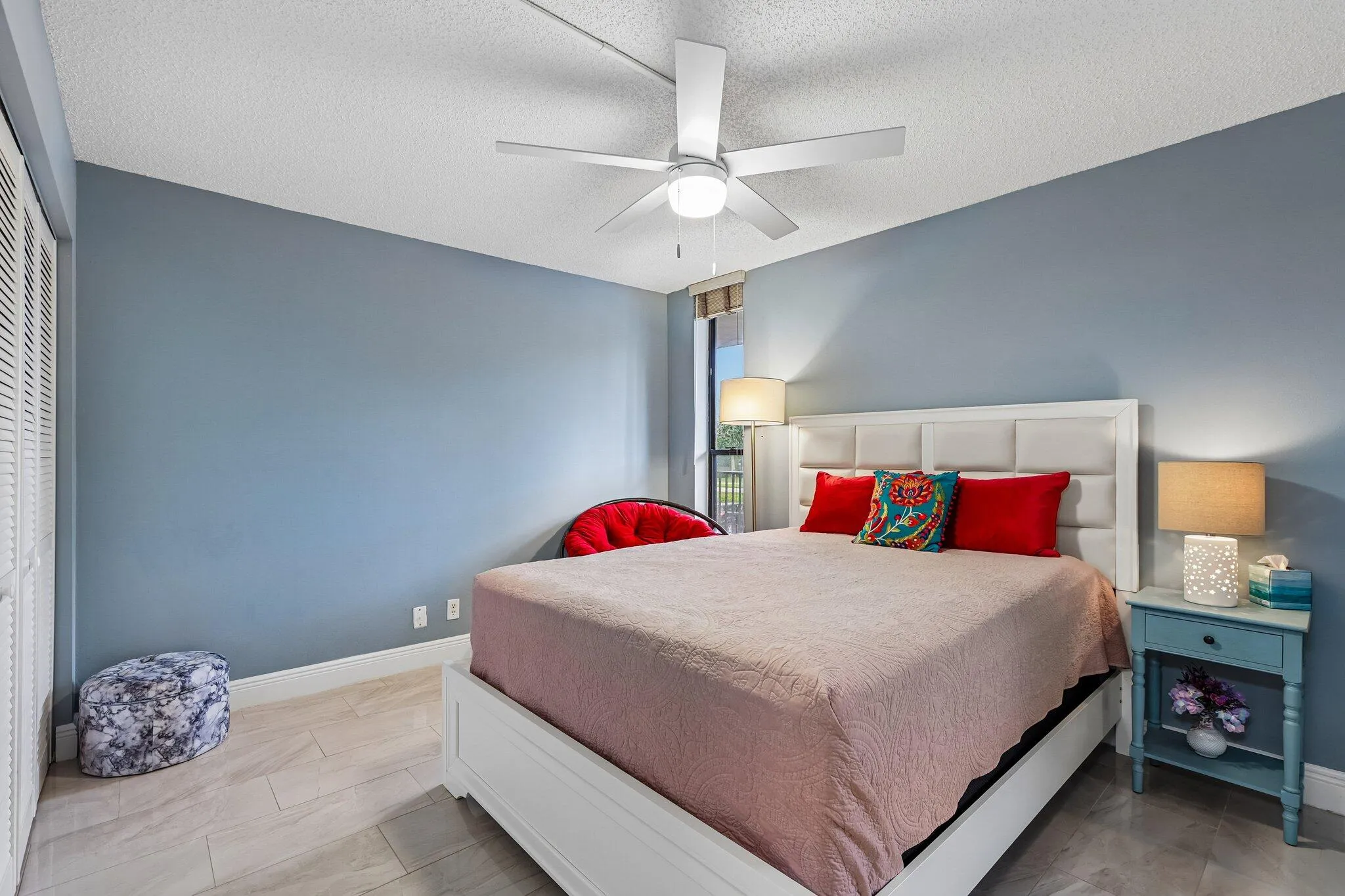 19-web-or-mls-Coral Lake Dr 206-S0608-01