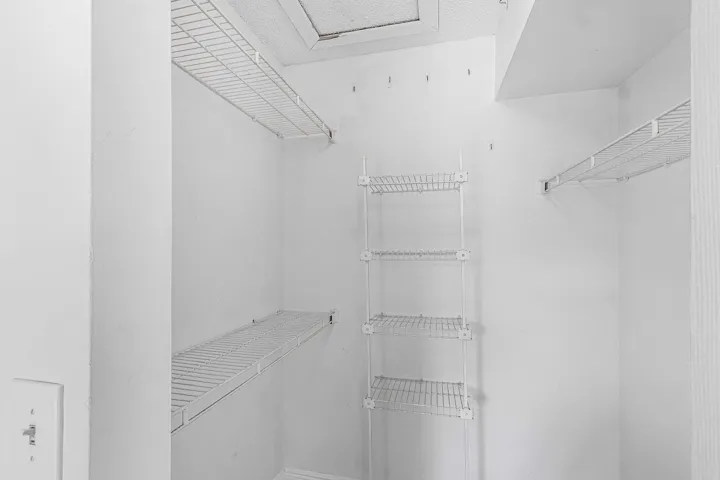 walk in closet