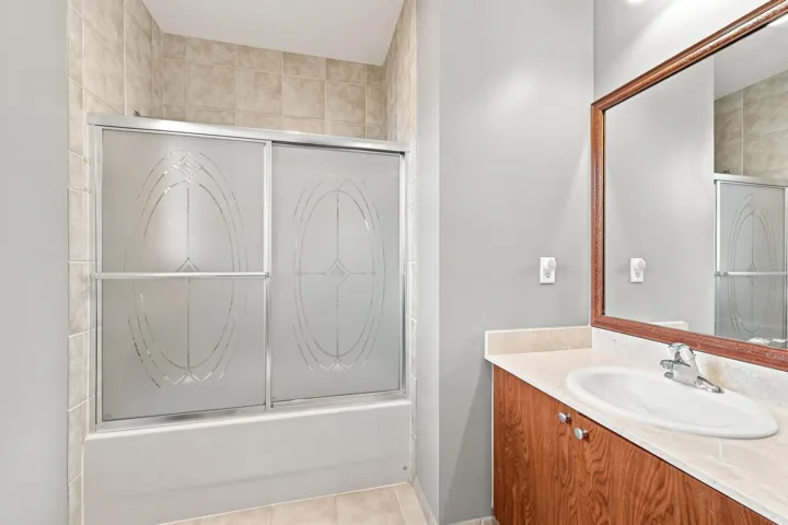 Bed 2 Bath