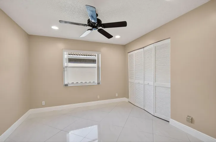 3rd bedroom/Den