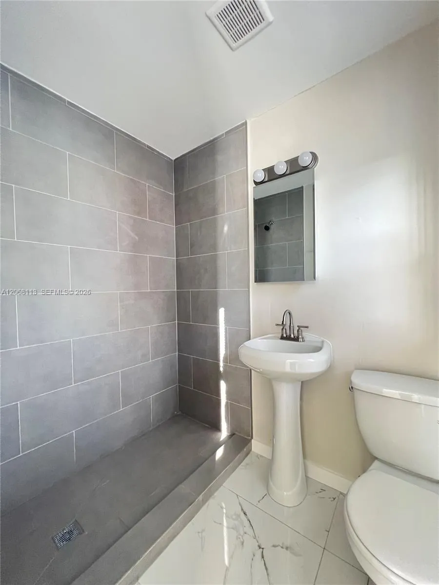 Property photo 153