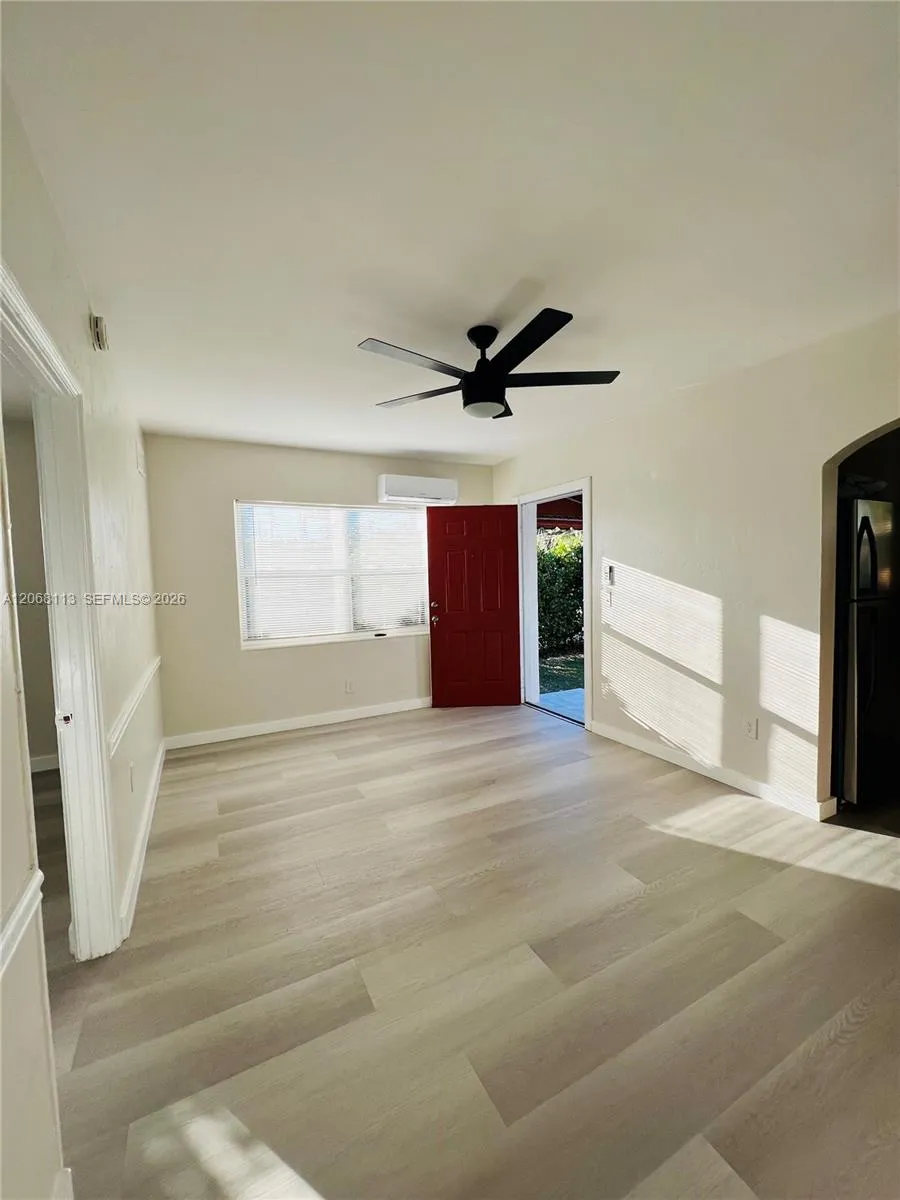 Property photo 125