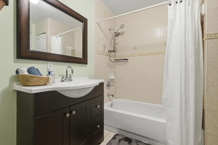 2nd Bathroom with Standard Tub