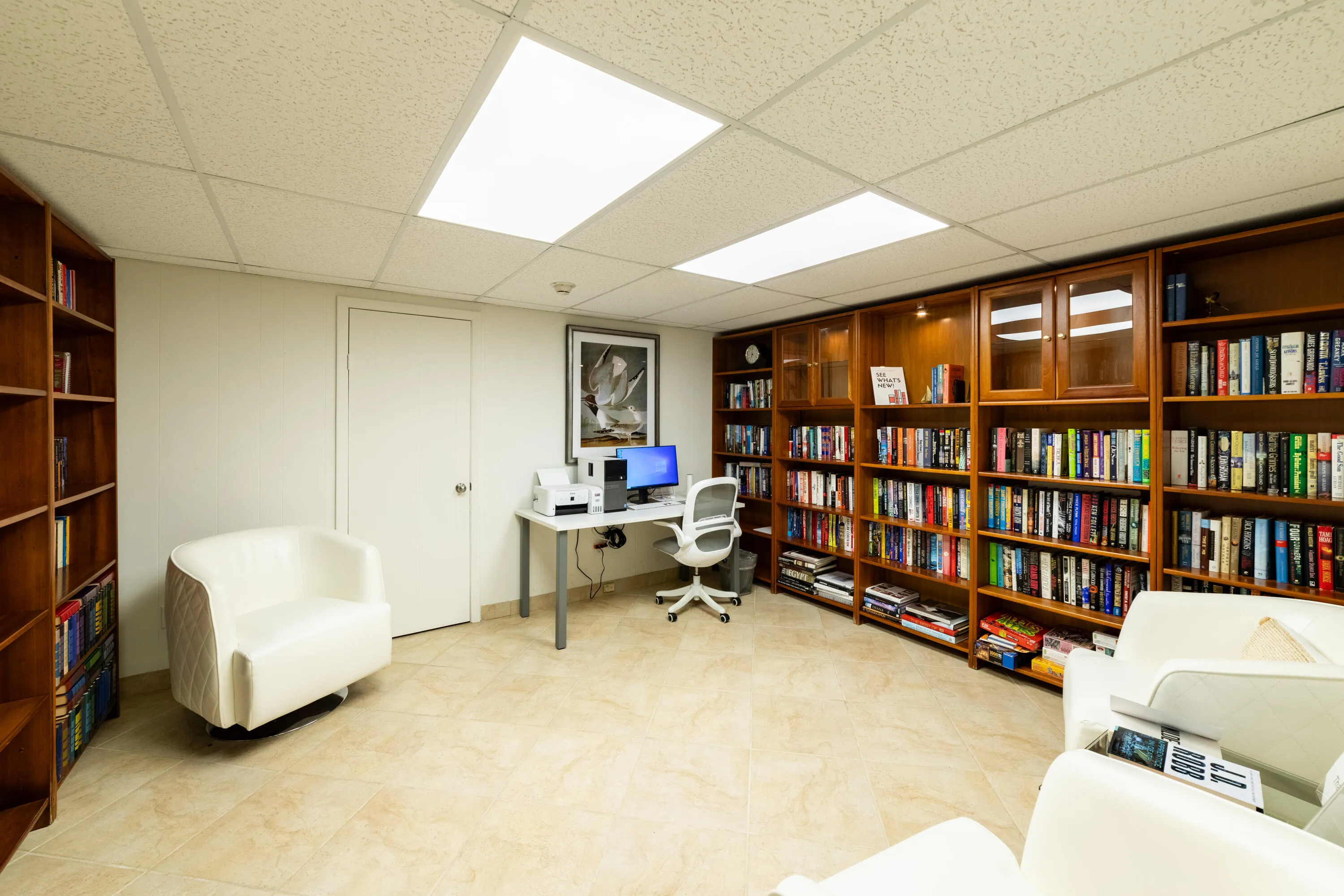 Forgot your favorite book or need to use a computer, visit the common library where you will find plenty to read and a common computer for your use.