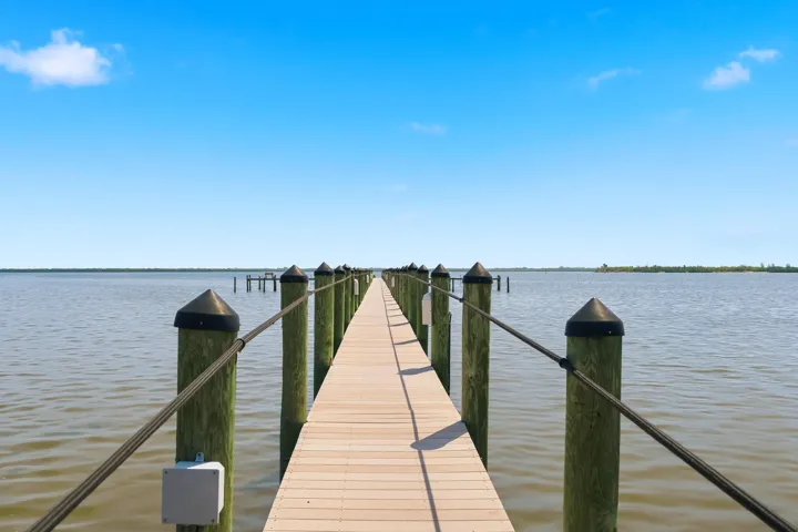 Community Dockage & Marina