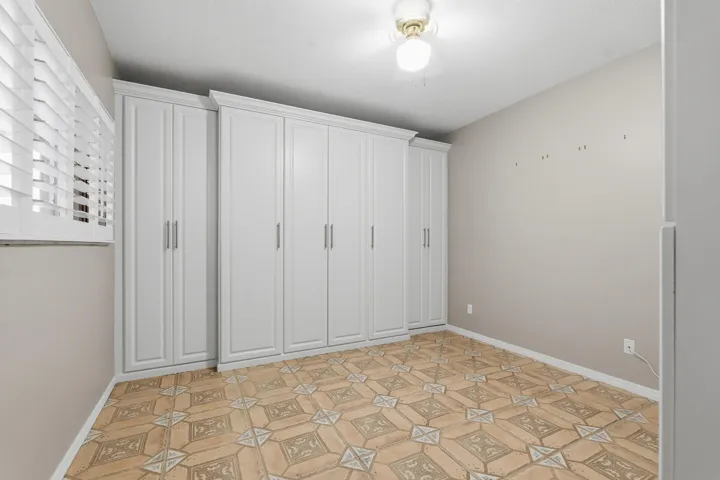 Guest Room w/ Murphy Bed