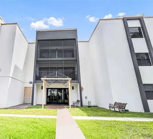 BLDG ENTRANCE