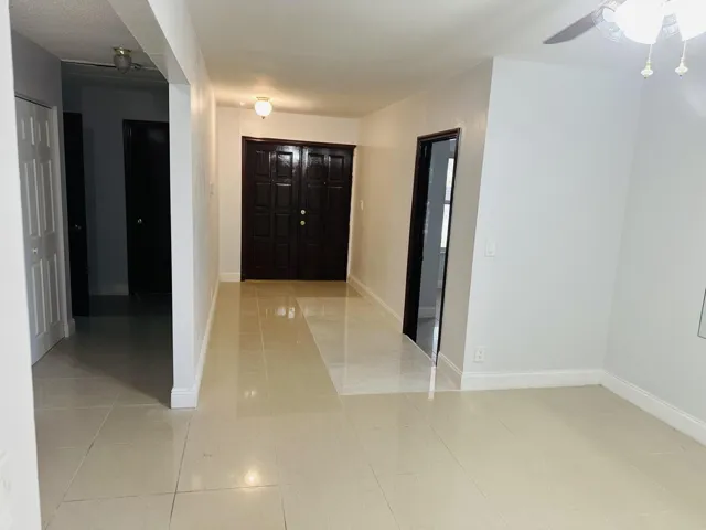 Living room for 926