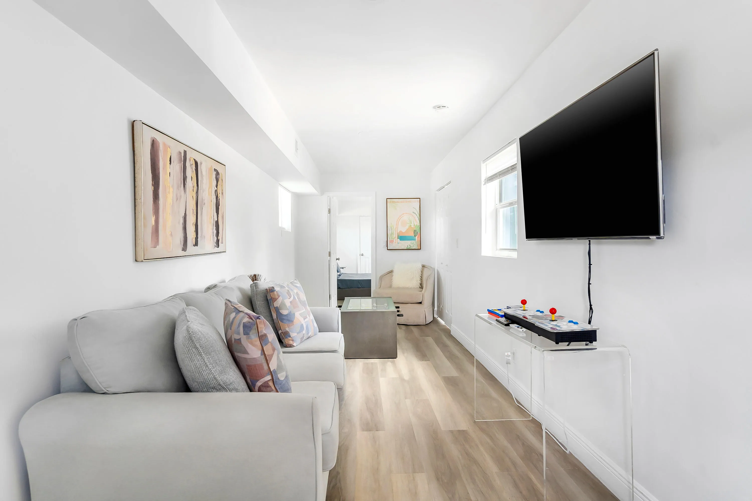 2709 Dewey St 27