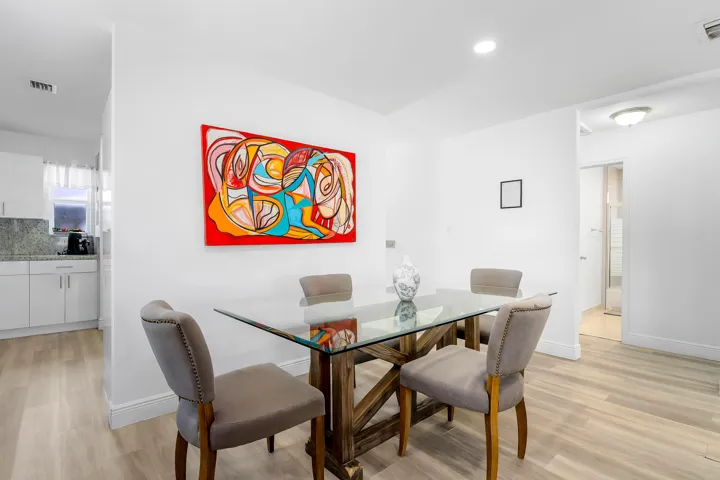 2709 Dewey St 11