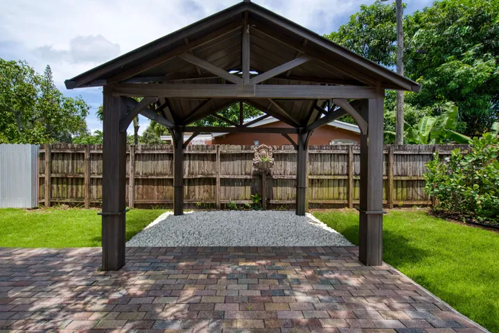 2709 Dewey St 37