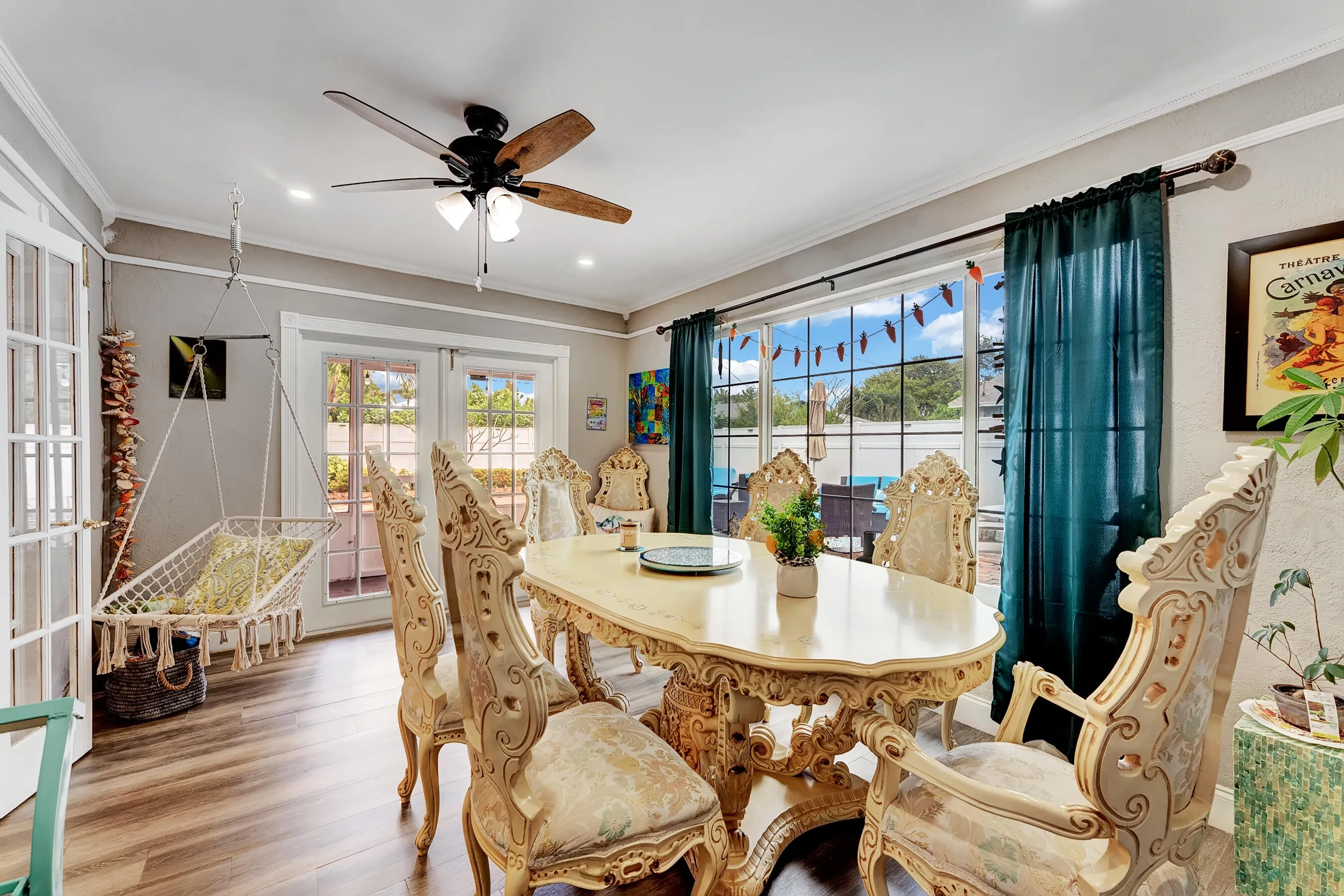 Formal Dining
