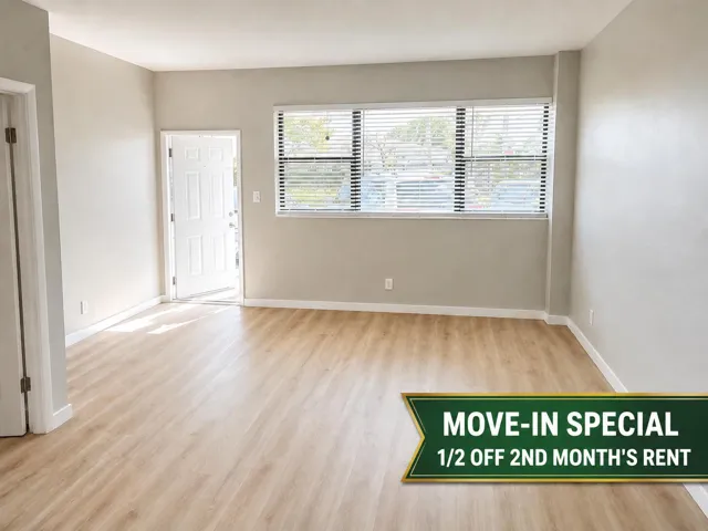 Living Room 1_Move in Special