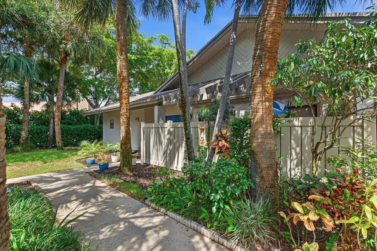 25-Front Home-C