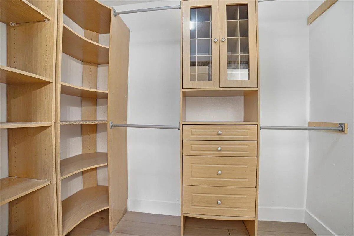 Bedroom 1 - Closet