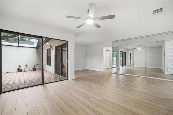 02-Livingroom-B