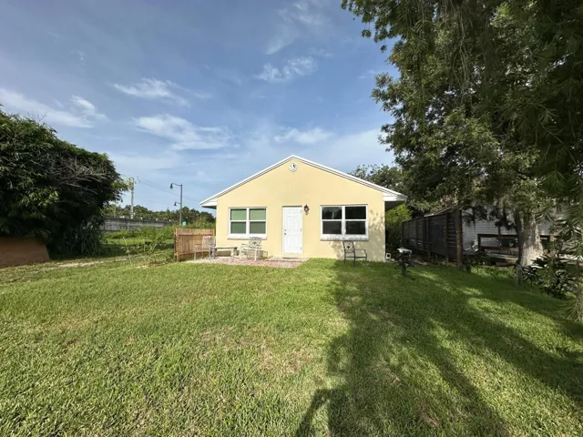 Exterior back 21