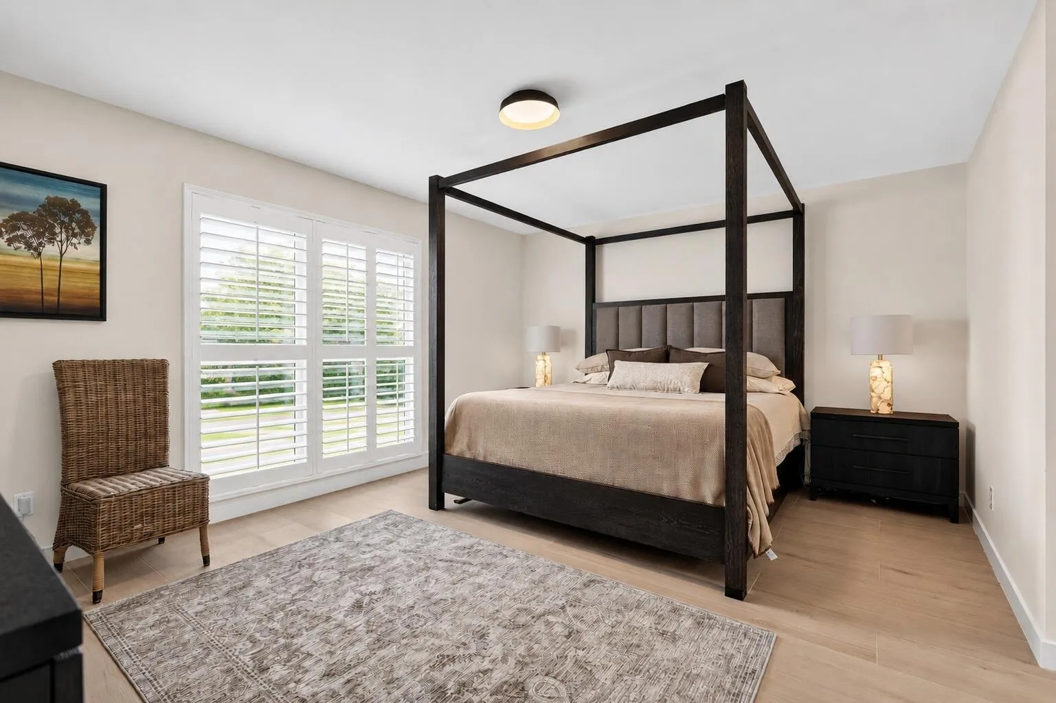 5-print-bedroom_plantation_shades(1)