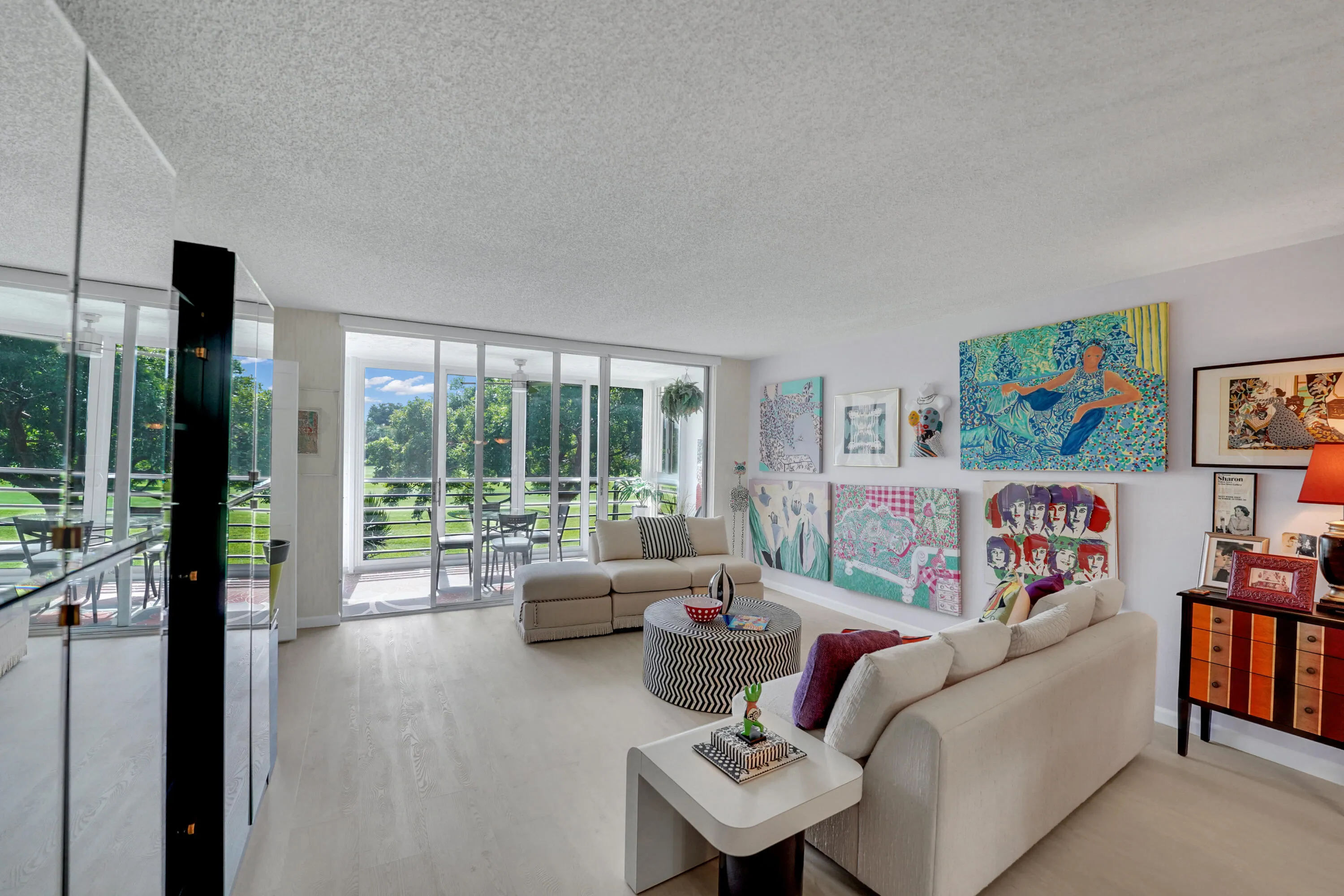 Open neutral living dining room-furnishings stay at no extra charge.