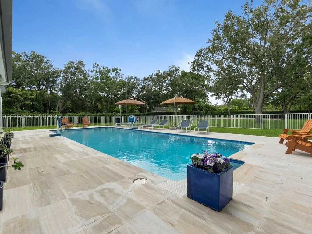 Property photo 77