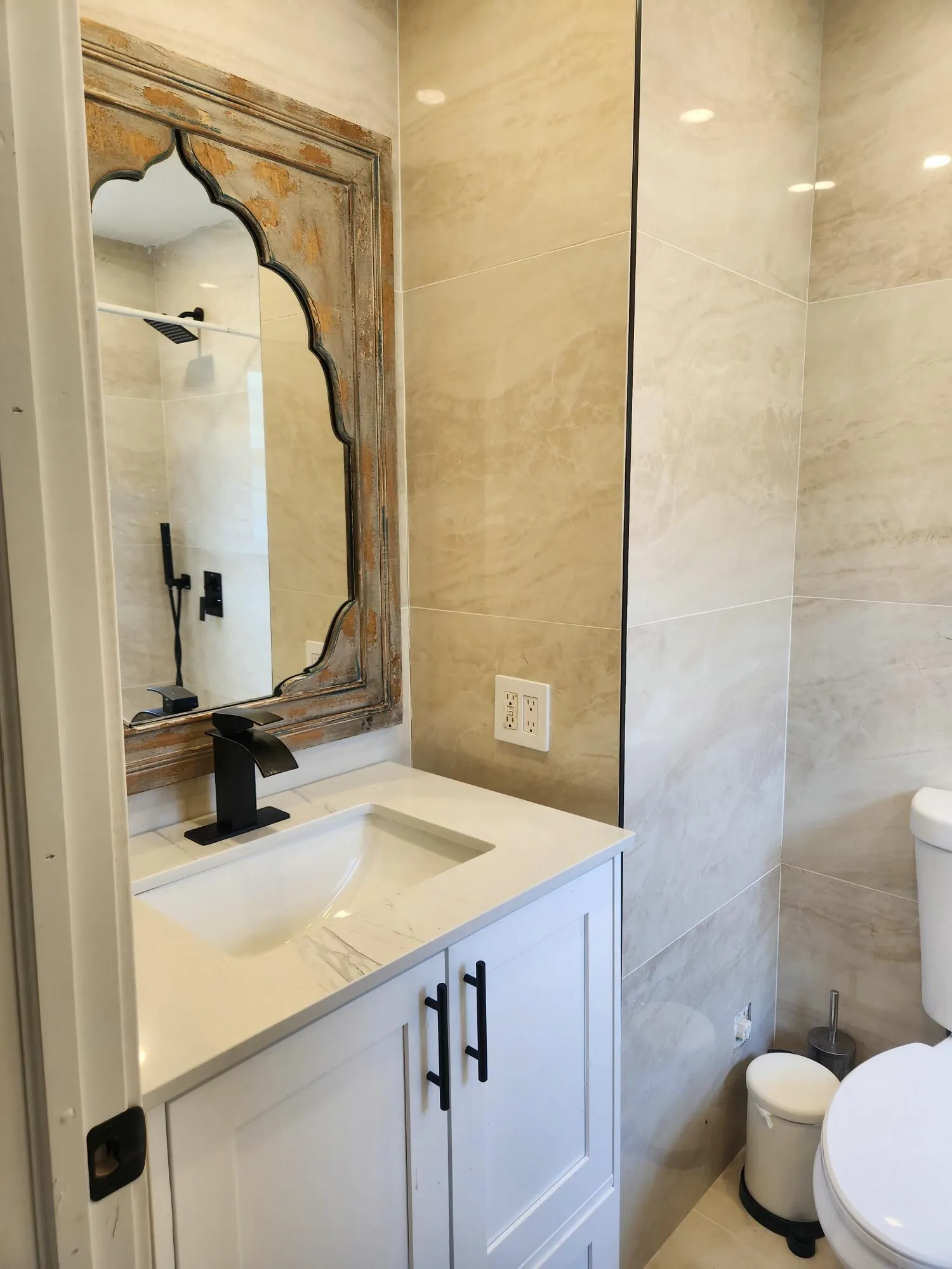 Bathroom in BR1