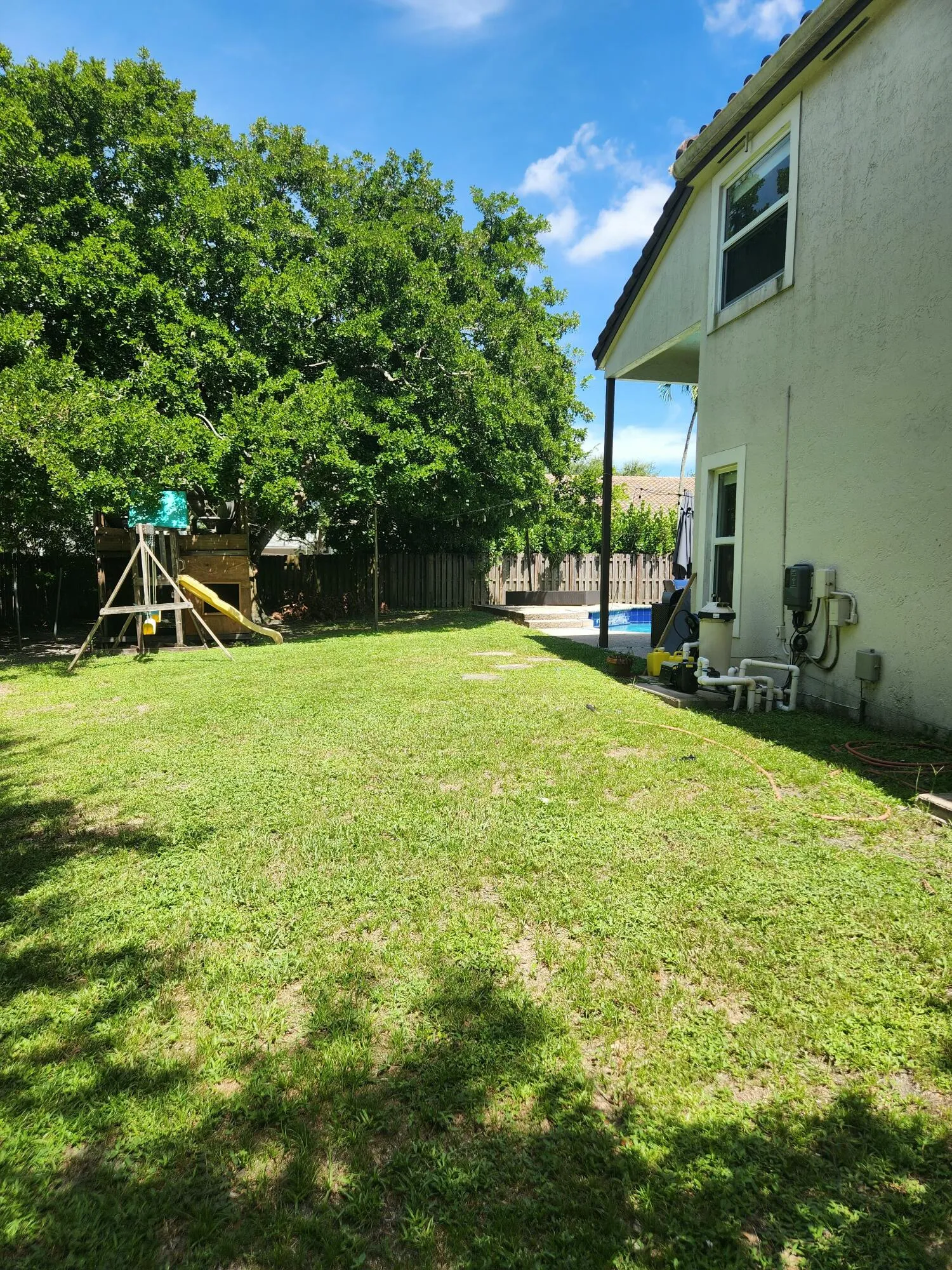 Left side grassy area