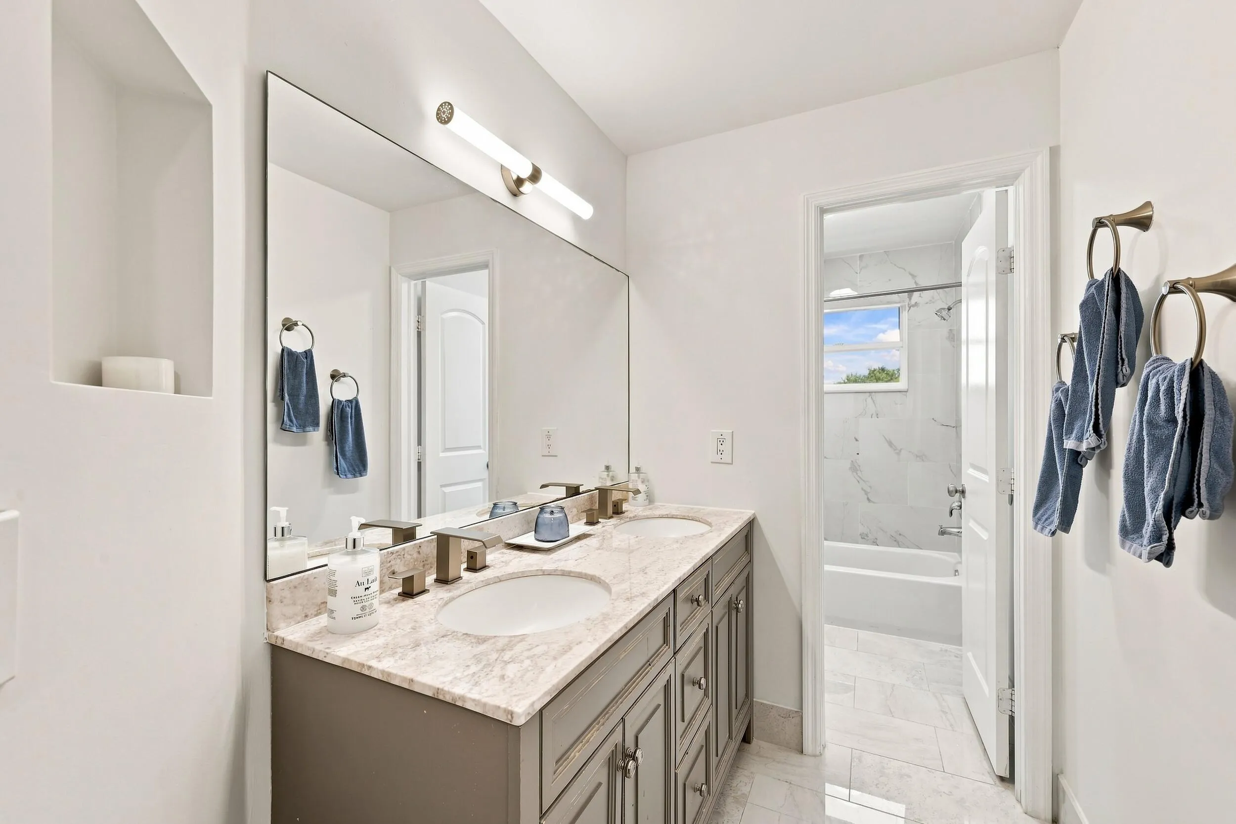 48_20369_hacienda_ct_boca_raton_fl_33498