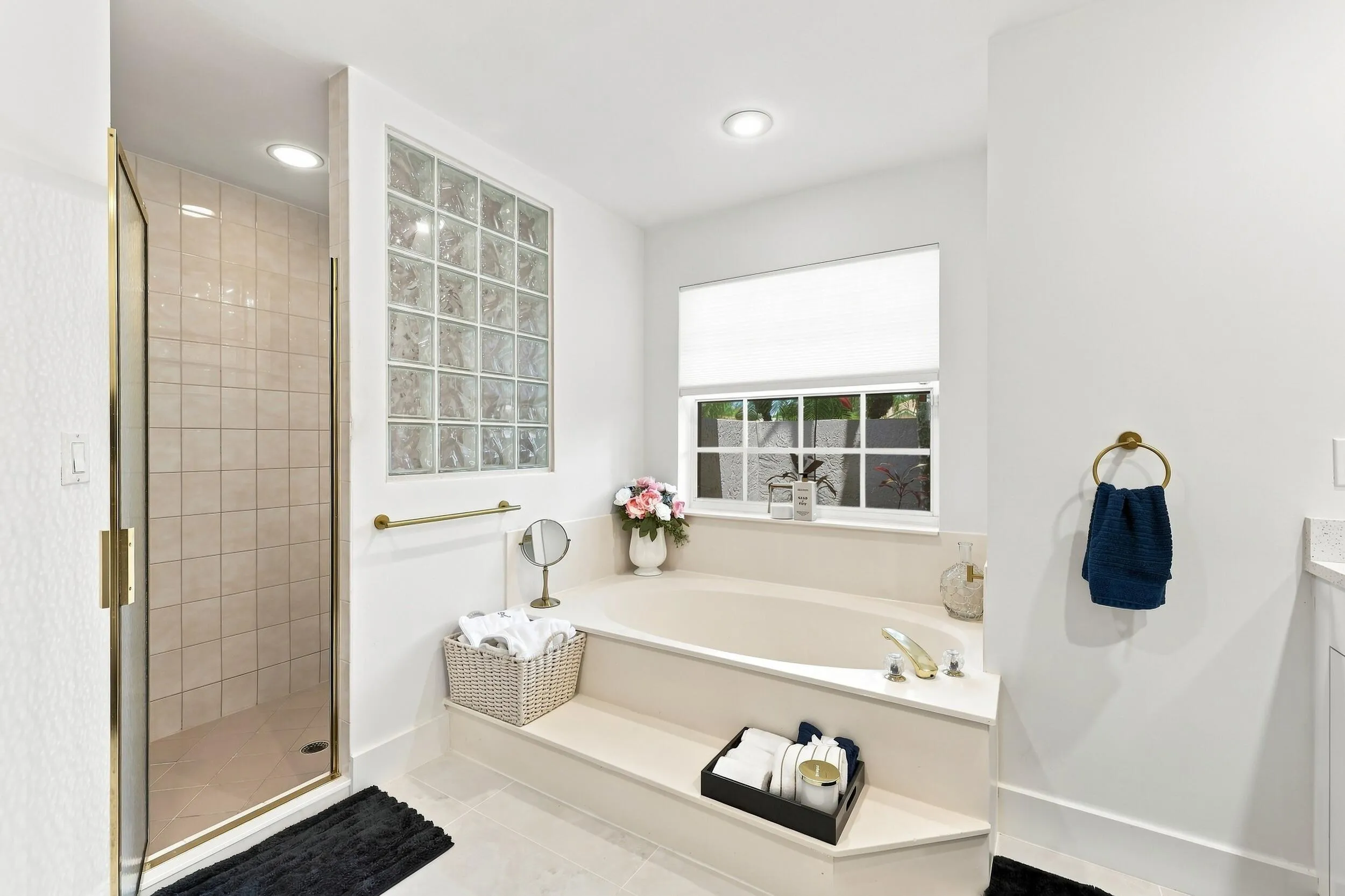 43_20369_hacienda_ct_boca_raton_fl_33498