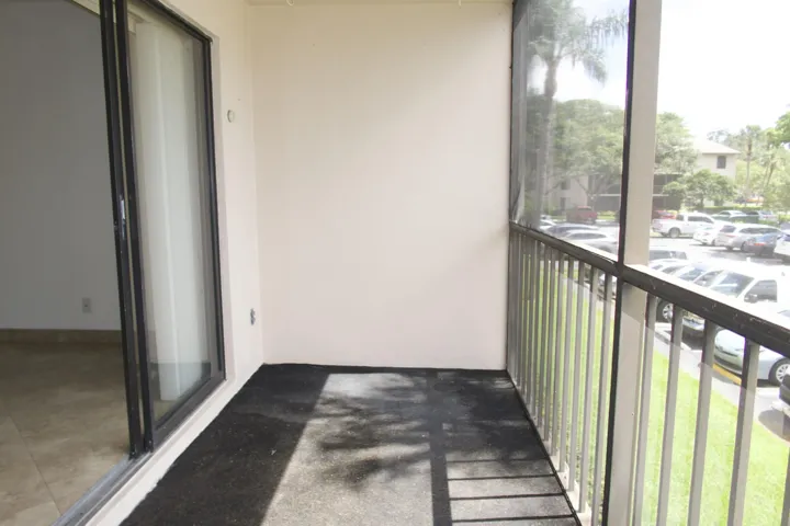 balcony