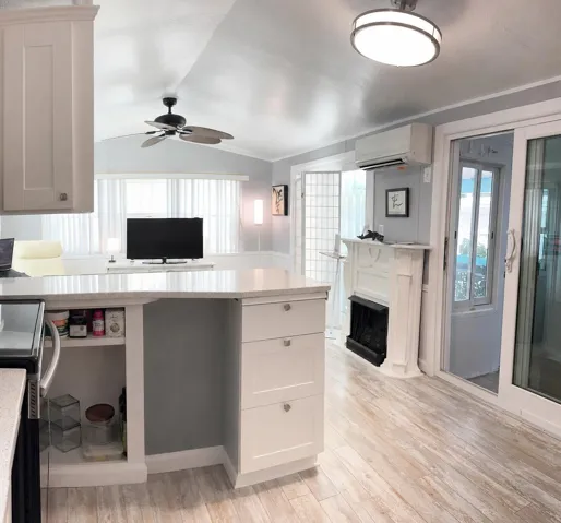 Kitchen Bar