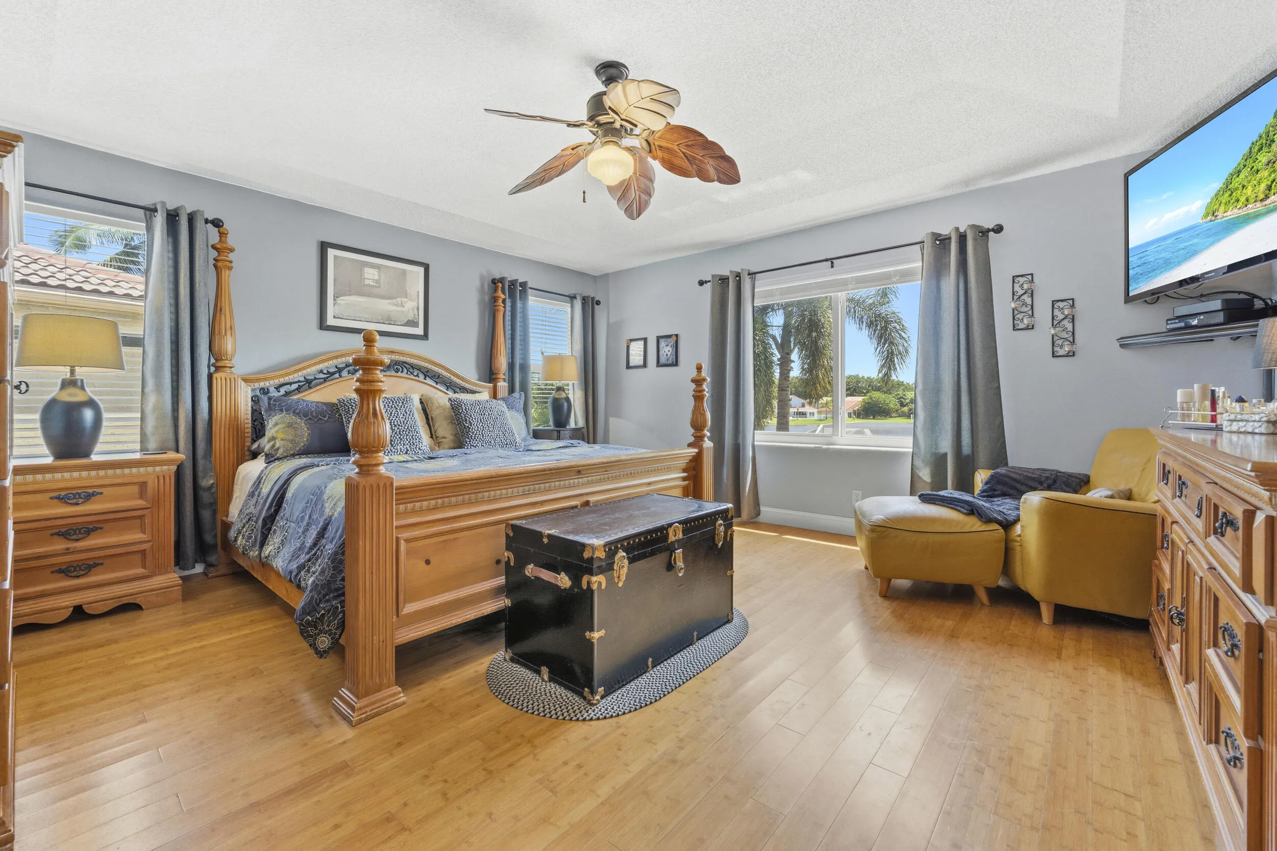 LARGE PRIMARY BEDROOM WITH LAKE VIEWS!