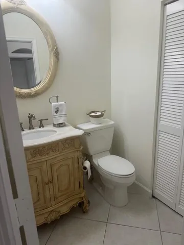 Kitchenette-B