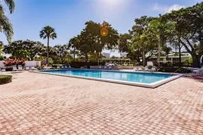 605 oaks pool