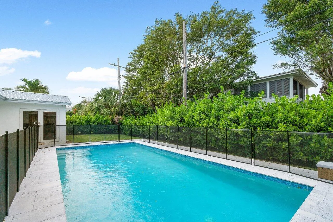 023-125GregoryPlace-WestPalmBeach-FL-334